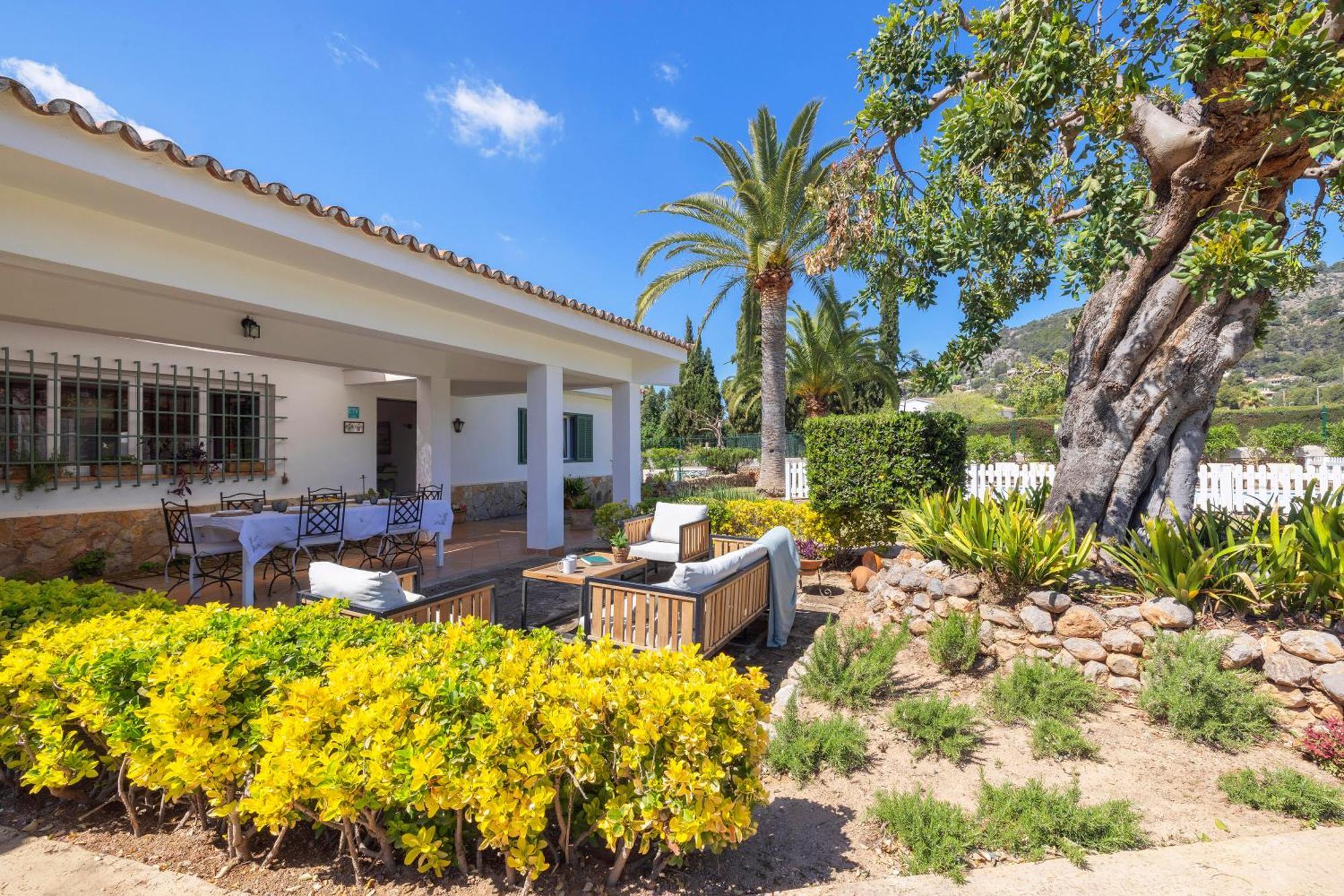 Ideal House For Two Families With Pool And Barbecue Plamanyola المظهر الخارجي الصورة