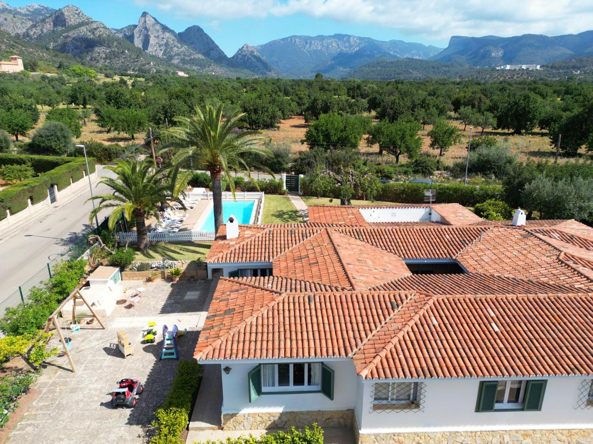 Ideal House For Two Families With Pool And Barbecue Plamanyola المظهر الخارجي الصورة